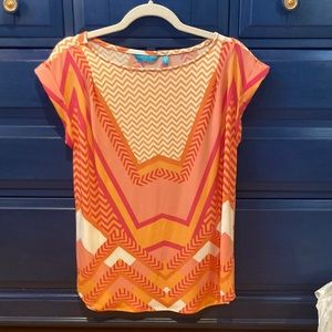 Very pretty tunic top cuffed sleeves